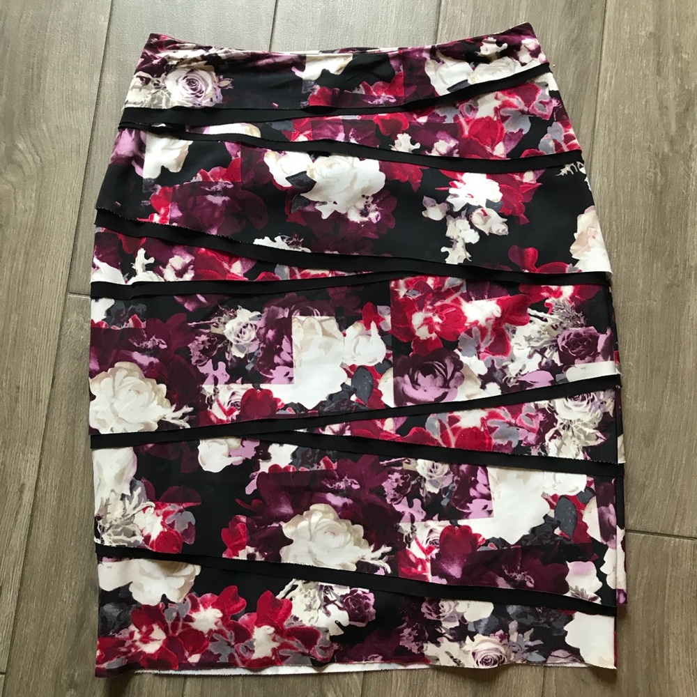 White House Black Market Floral Pencil Skirt